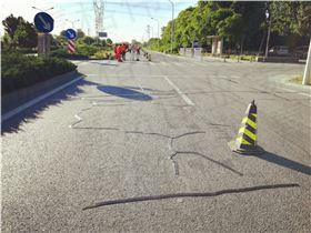 公路贴缝带