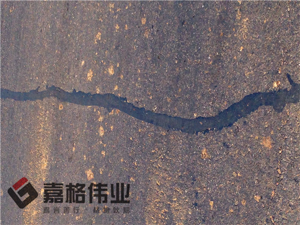 营口公路裂缝贴缝带贴缝工地写实4